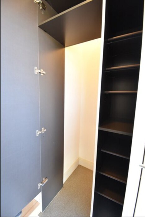 物件内観写真18　(シューズクローク)