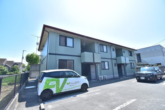 物件外観写真1　(建物外観)