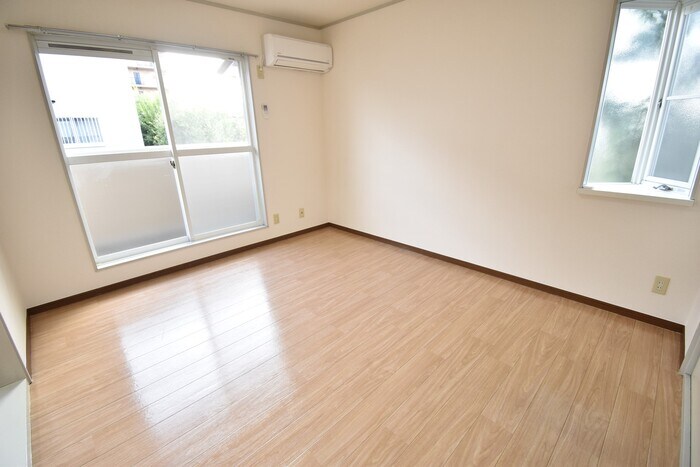 物件内観写真8　(洋室７帖)