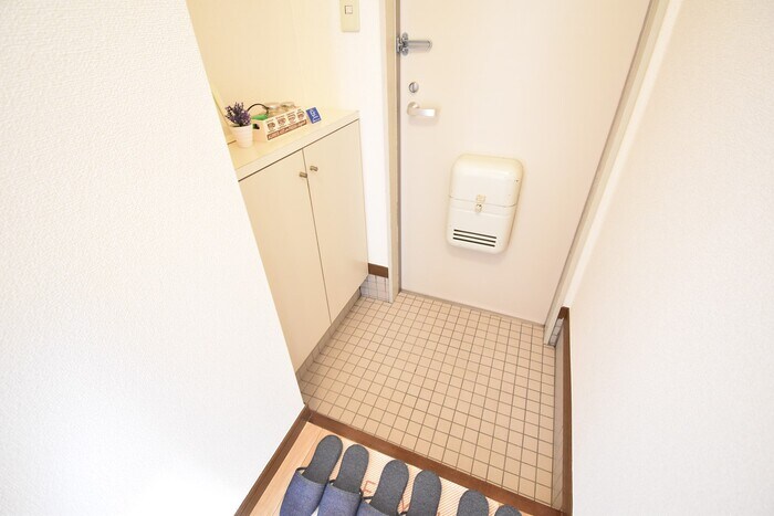 物件内観写真11　(玄関)