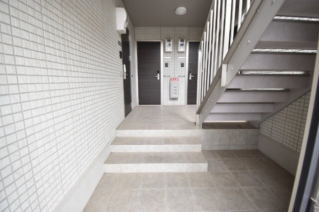 物件外観写真3　(ロビー)