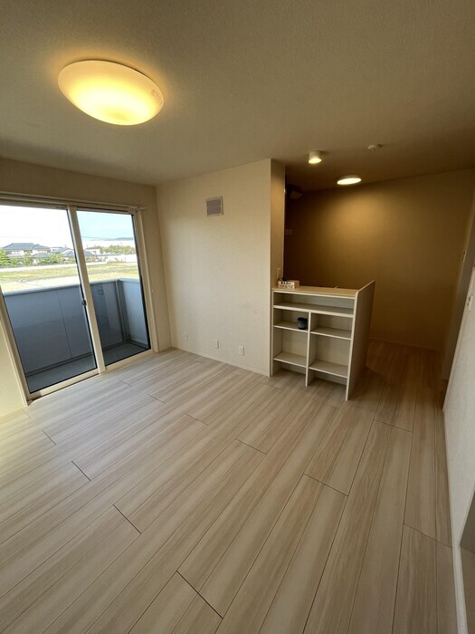 物件内観写真9　(ＬＤＫ１１．１帖)