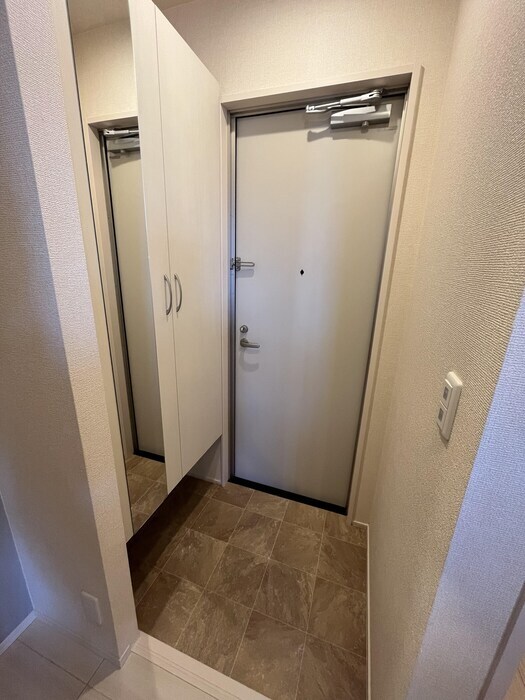 物件内観写真13　(玄関)