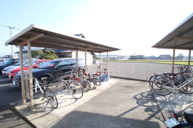 物件内観写真20　(駐輪場)