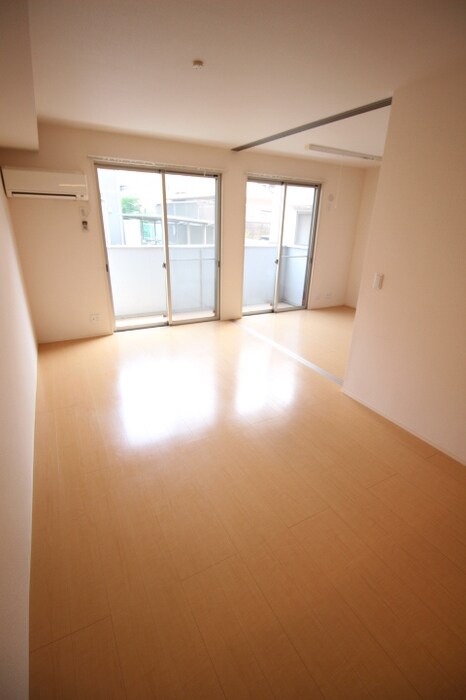 物件内観写真3　(LDK（エアコン付）)