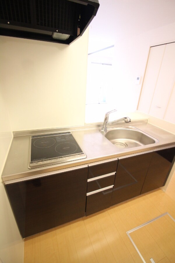 キッチン(システムキッチン（IHヒーター）)