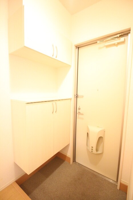 物件内観写真14　(玄関)