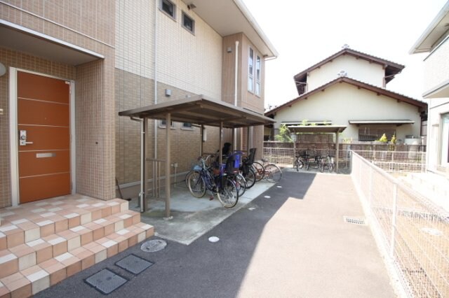 物件内観写真18　(駐輪場)