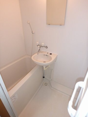 物件内観写真4　(お風呂)