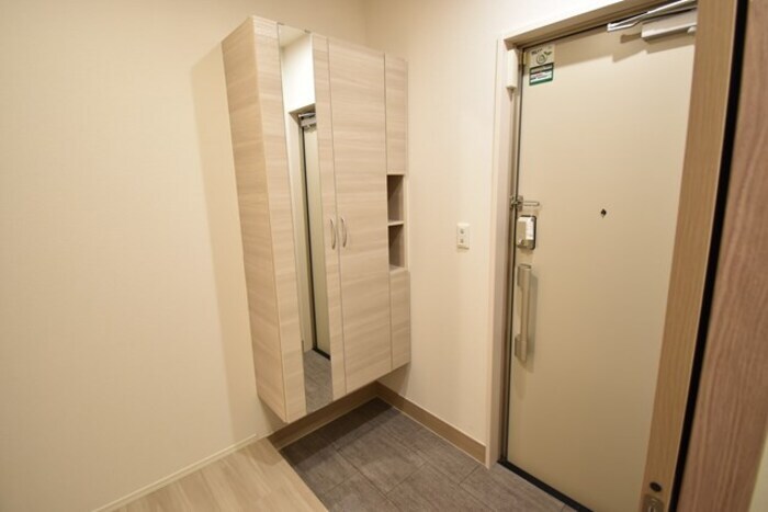 物件内観写真15　(玄関)