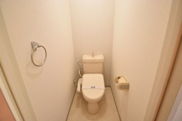 トイレ(温水洗浄暖房便座)