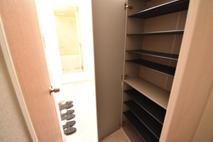 物件内観写真16　(シューズボックス)