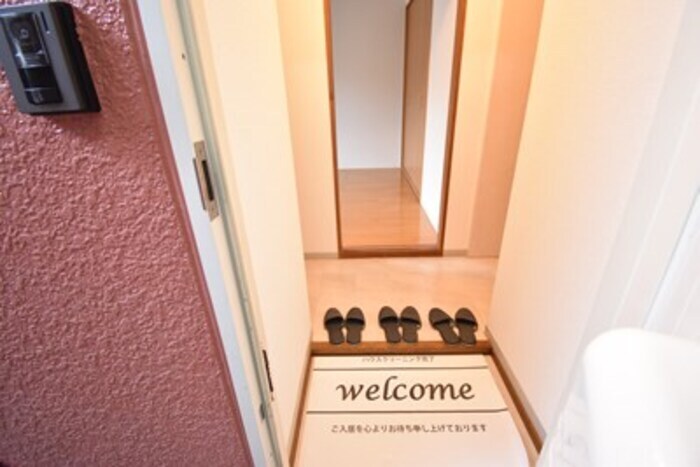 物件内観写真18　(玄関)