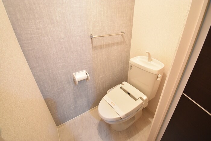 物件内観写真6　(温水洗浄便座)