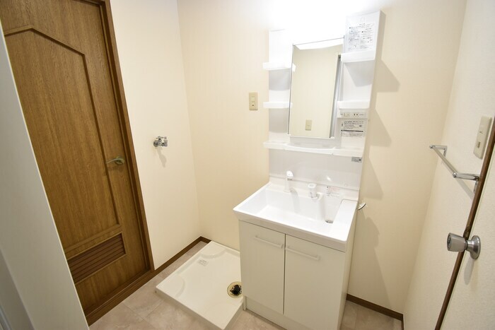 物件内観写真5　(室内洗濯機置場・洗髪洗面化粧台)