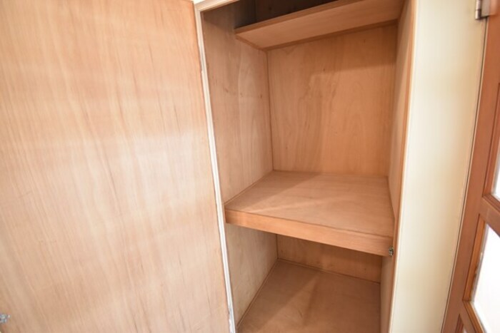 物件内観写真17　(押入)