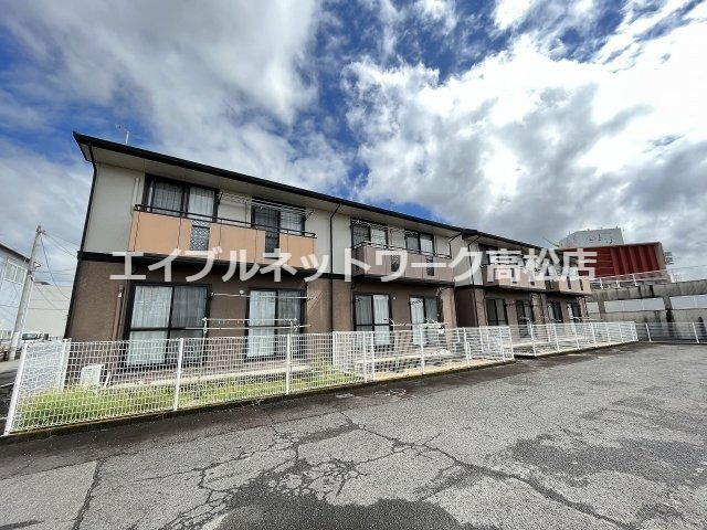ロイヤルコート円座 A棟