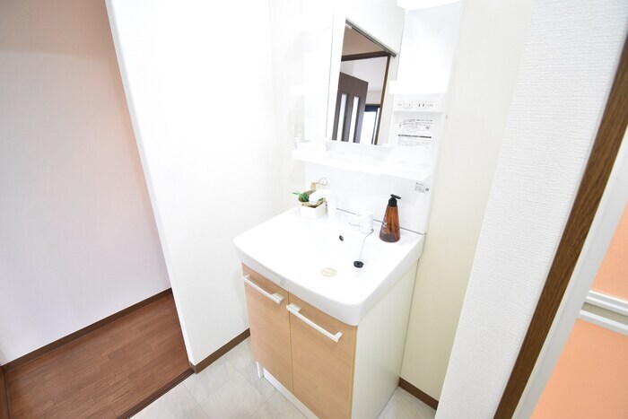 物件内観写真6　(洗髪洗面化粧台)