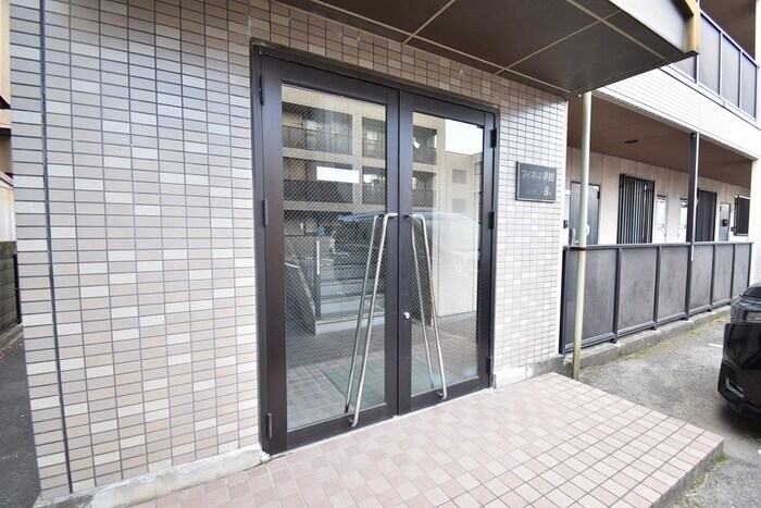 物件外観写真3　(エントランス)