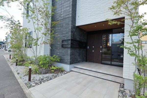 エントランス(バルビゾン花園 301号-13)