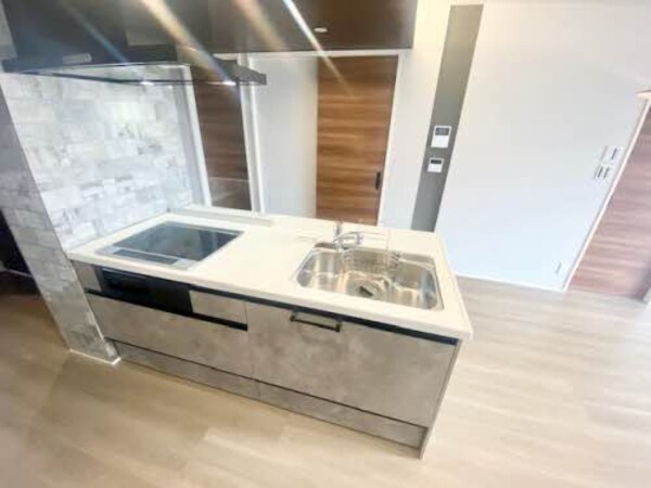 キッチン(バルビゾン花園 301号-3)