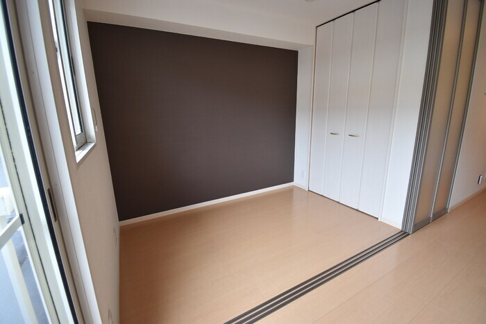 物件内観写真11　(洋室６帖)