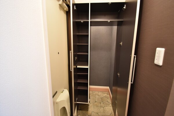 収納(シューズクローク)