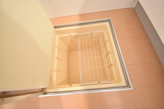 物件内観写真28　(床下収納)