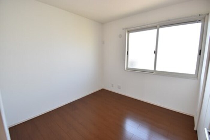 物件内観写真9　(洋室４．５帖)