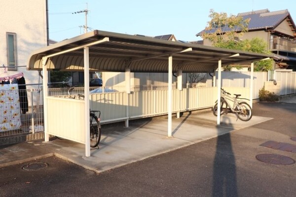 建物設備(駐輪場)