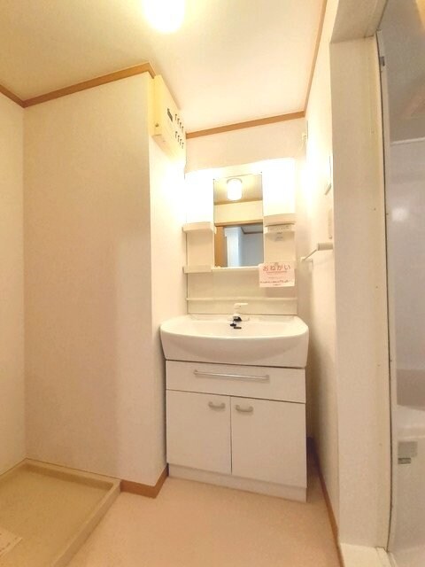 物件内観写真5　(洗面所)