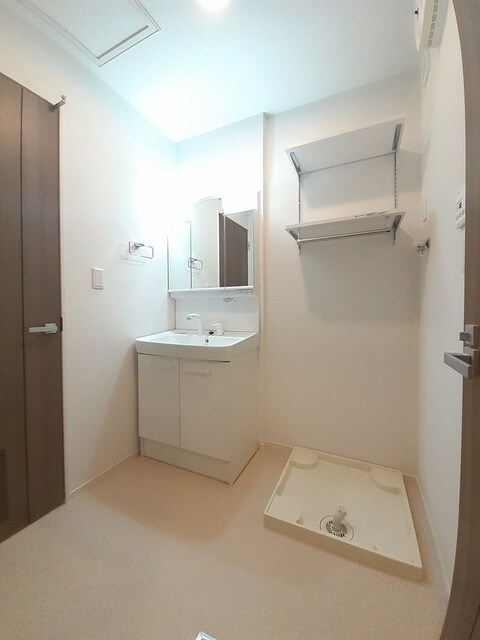 物件内観写真6　(洗面所)