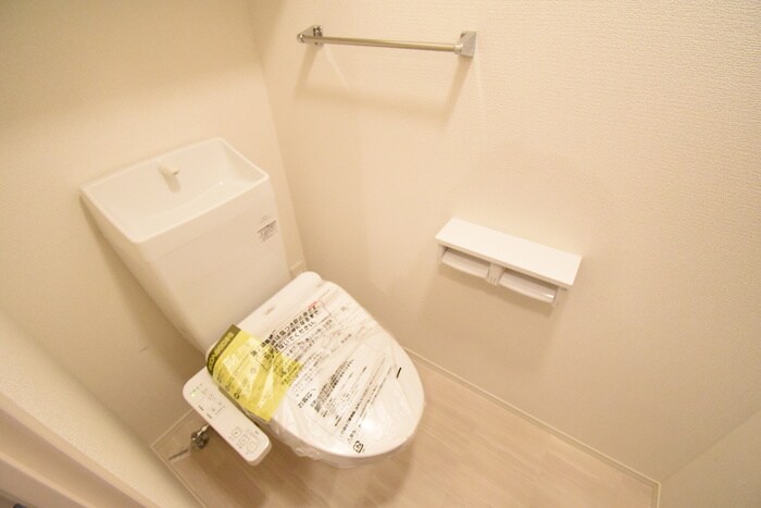 物件内観写真6　(温水洗浄暖房便座)