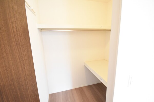 収納(ウォークインクローゼット)