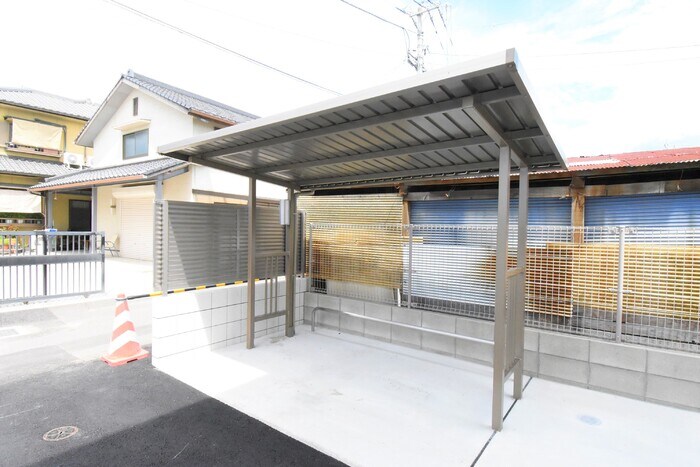 物件内観写真17　(駐輪場)