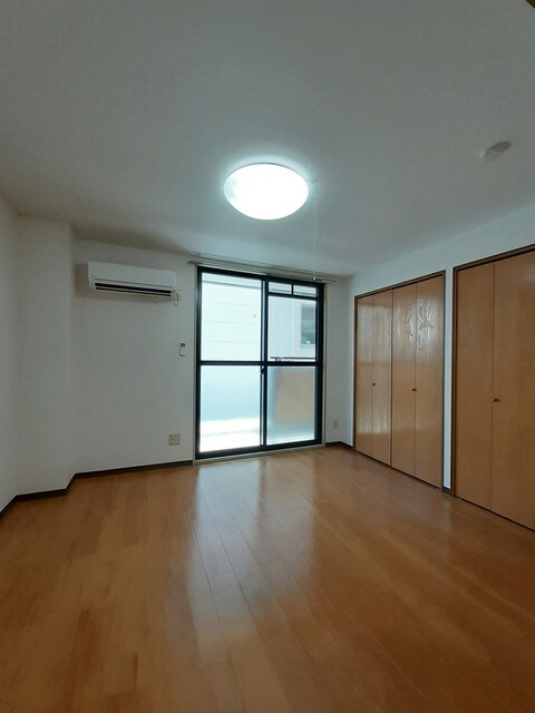 物件内観写真7　(居室・リビング)