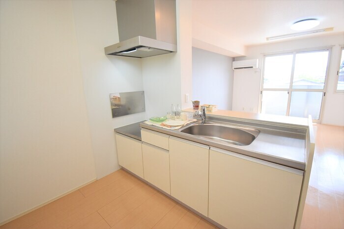 物件内観写真2　(キッチン)