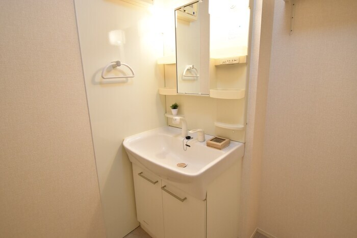 物件内観写真5　(洗髪洗面化粧台)