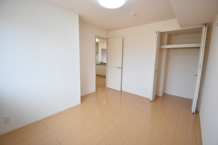 物件内観写真10　(北西洋室６．５帖)