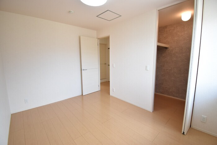 物件内観写真11　(北東洋室６帖)