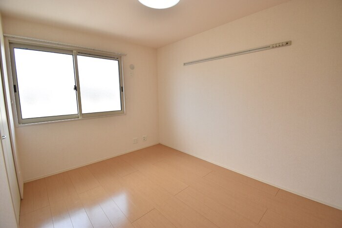 物件内観写真12　(南洋室６帖)