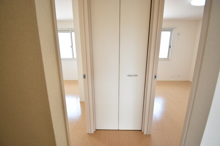 物件内観写真16　(物入)