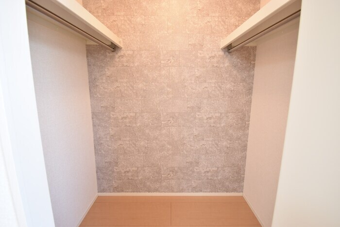 物件内観写真17　(ウォークインクローゼット)