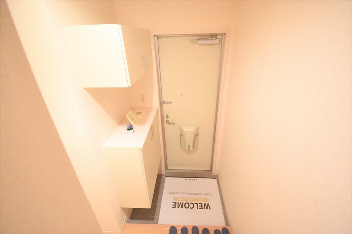 物件内観写真22　(玄関)