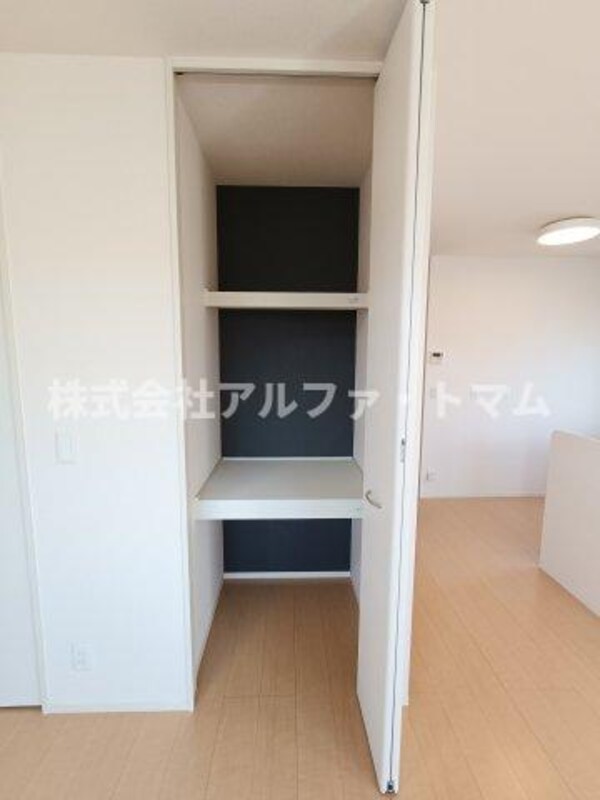 収納(物入（ＬＤＫ）)