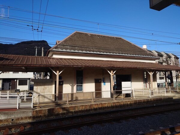 琴電屋島駅 0.1km