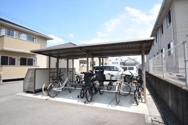 建物設備(駐輪場)