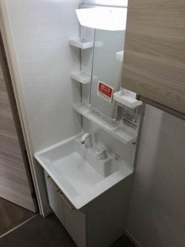 独立洗面台
