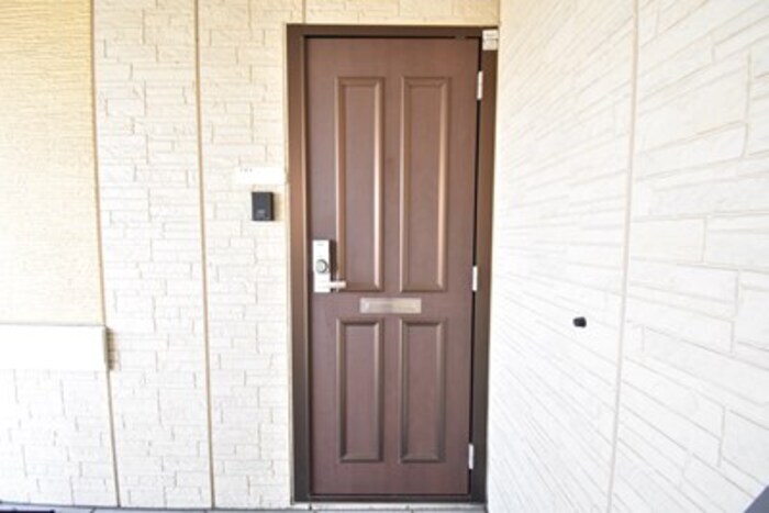 物件内観写真18　(玄関)