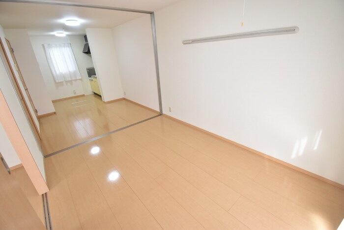 物件内観写真12　(ＬＤＫ１３帖)